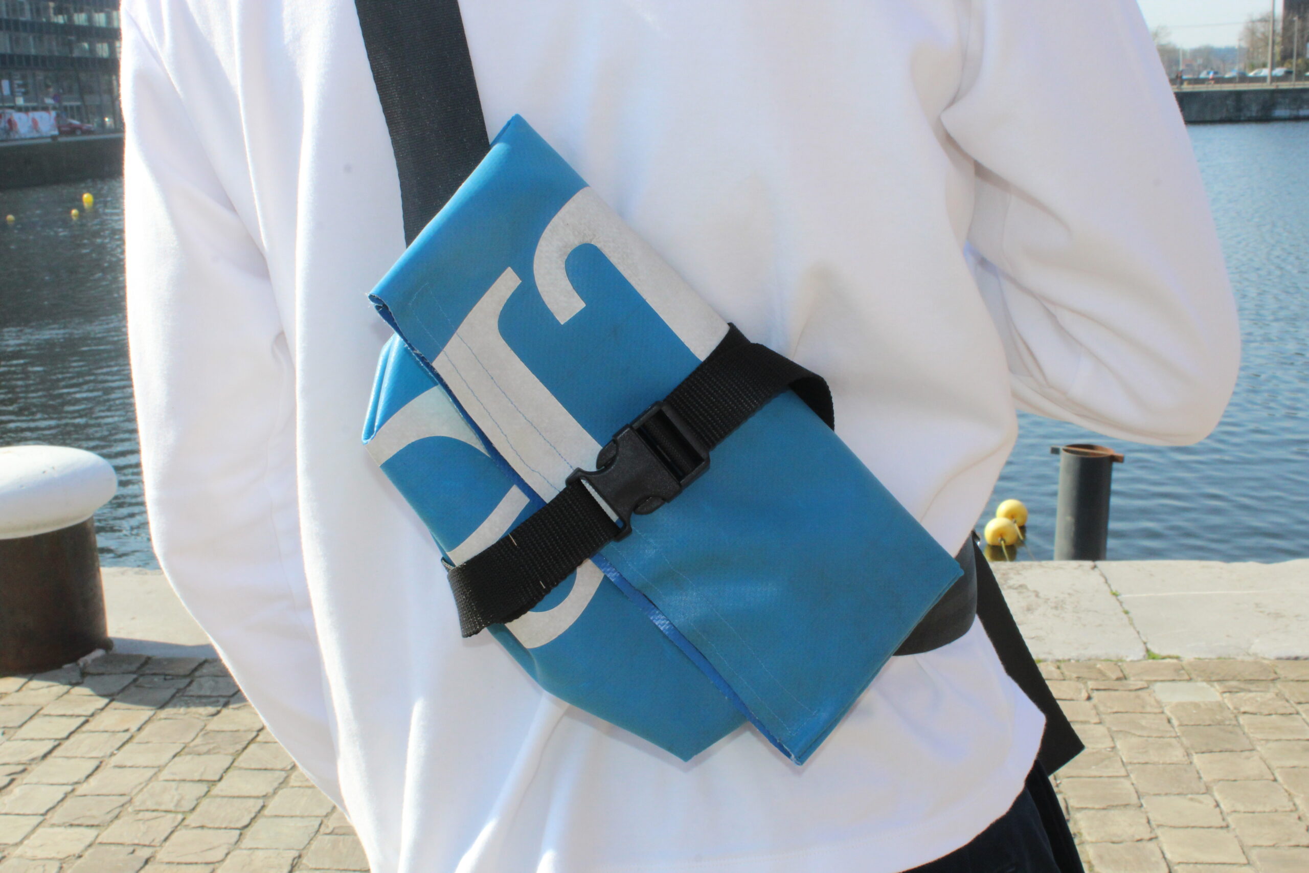 yhellowbag blue&white yhellowbag blue&white